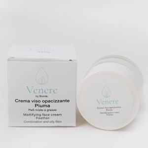 Crema viso opacizzante leggera